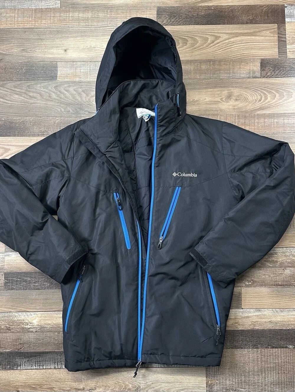 Columbia Men’s M Black Omni-Tech Insulated Winter Coat Detachable Hood Skiing